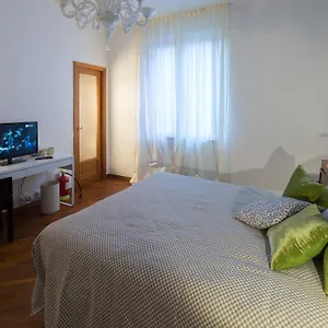  Bed & Breakfast La Sapienza Italia